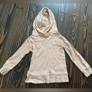 Kate Quinn skinny hoodie in organic cotton pointelle, butterum color. Size 3T.